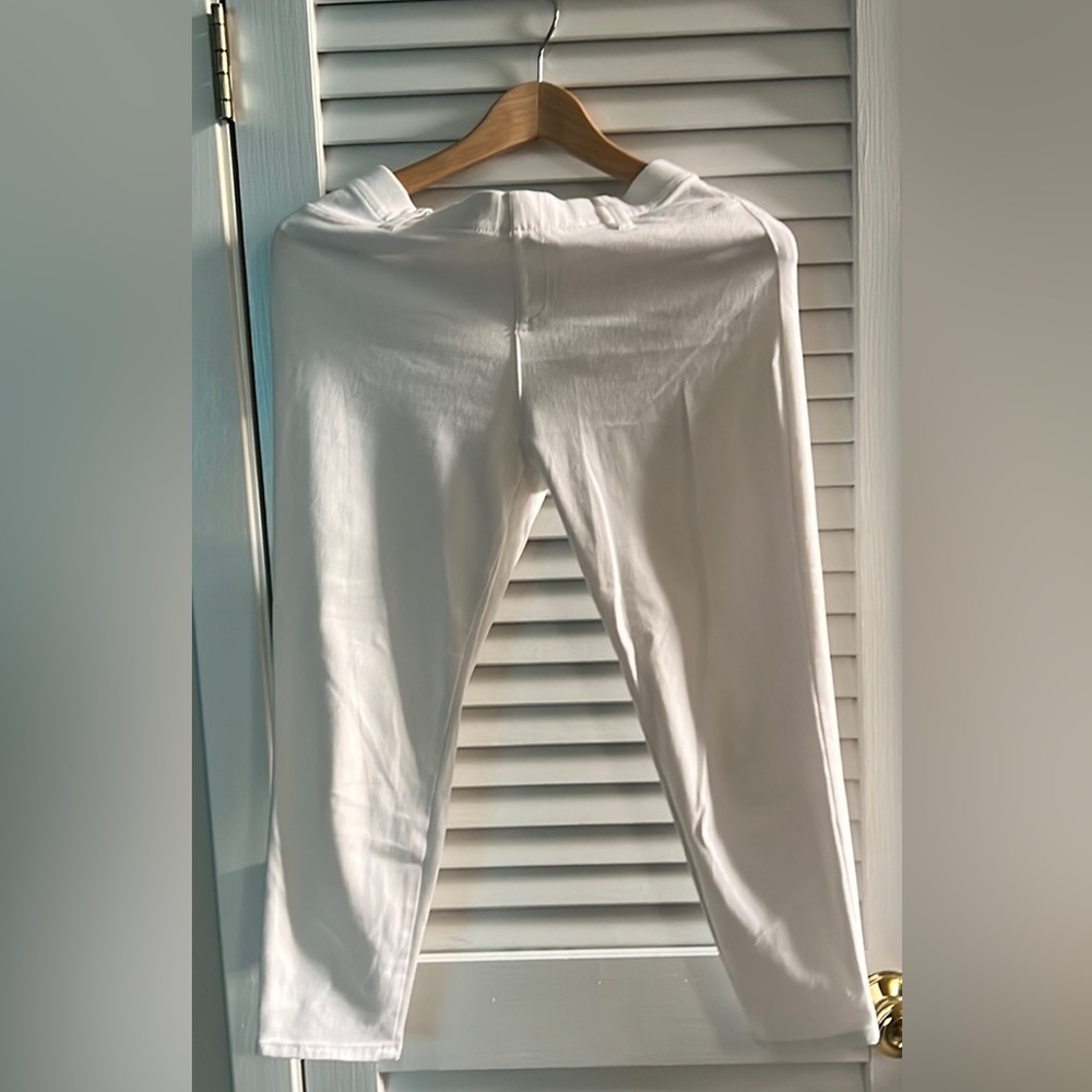 White crop/ankle jeggings